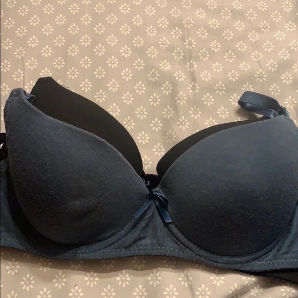 Bras - Picture 8 of 8